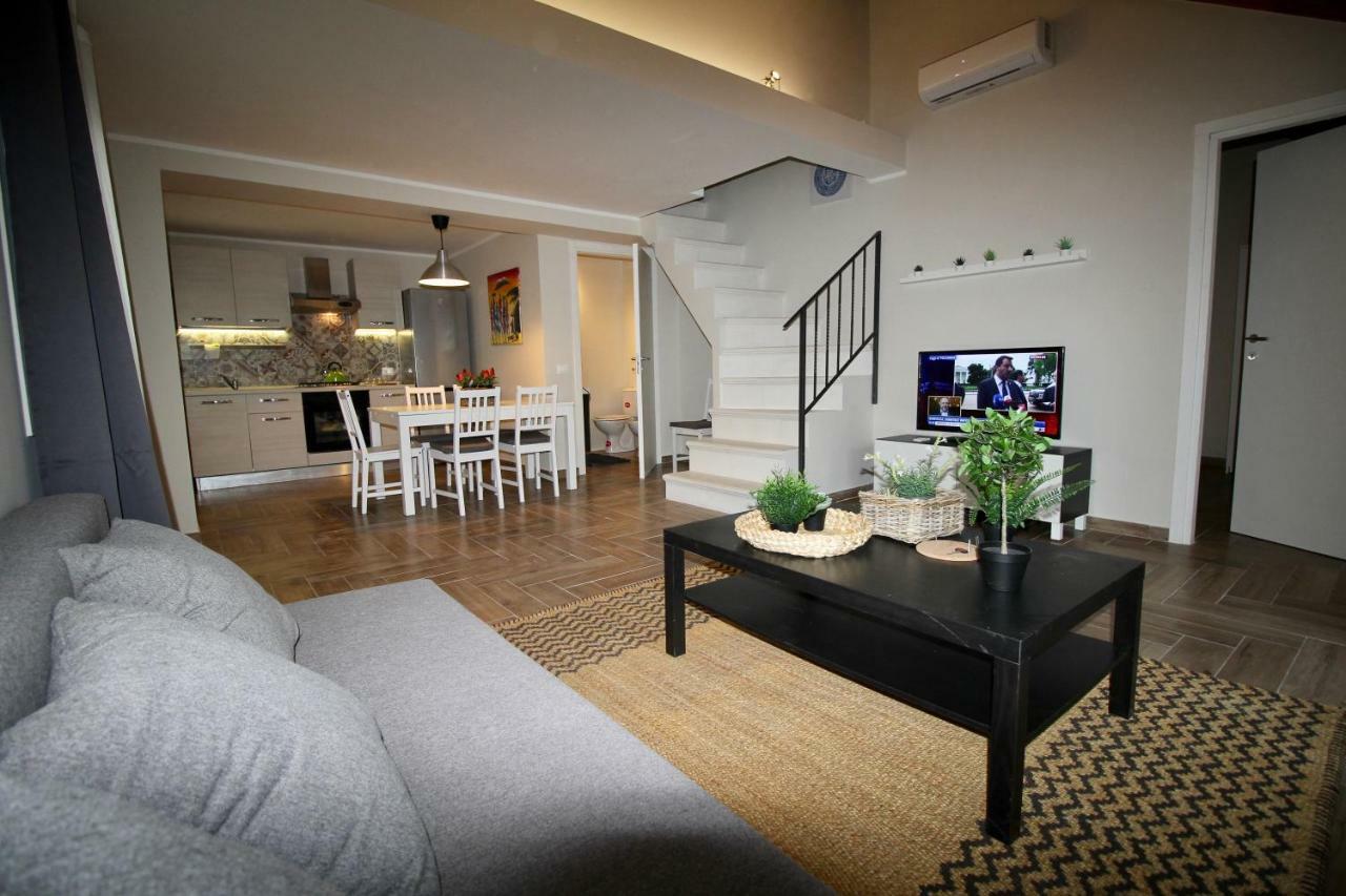 Katana Suites Beach Аньоне-Баньи Экстерьер фото